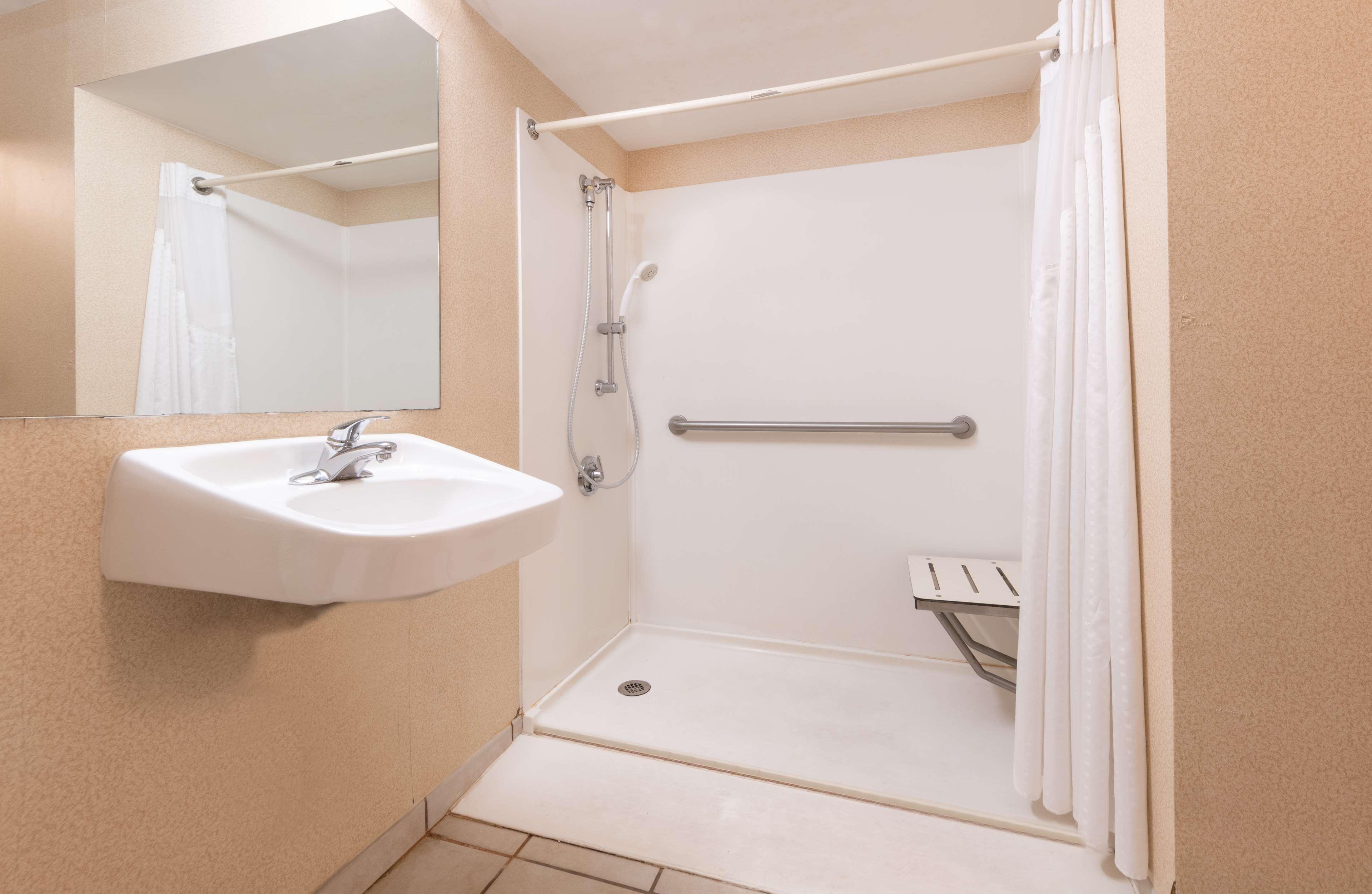 Aviator Hotel & Suites, BW Signature Collection Green Park Exteriör bild
